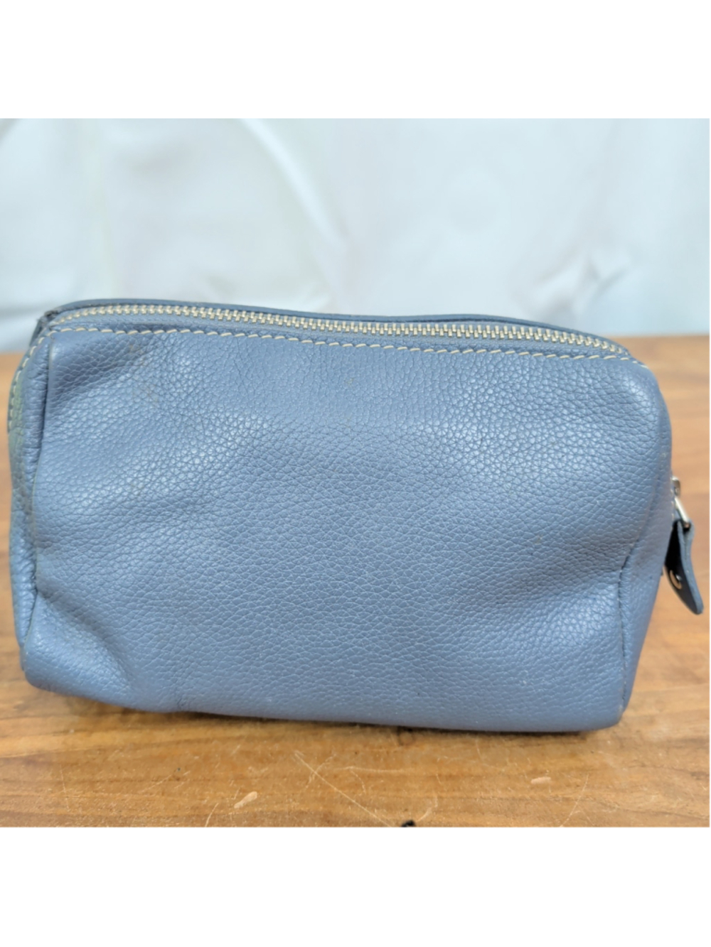 Roots Canadian Made Blue Leather Cosmetics Bag - Picture 7 of 9